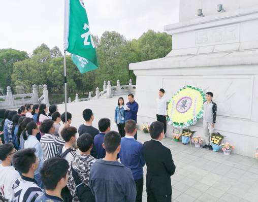 629e3c2f3bd16e65b5d56b8bf9e9b85