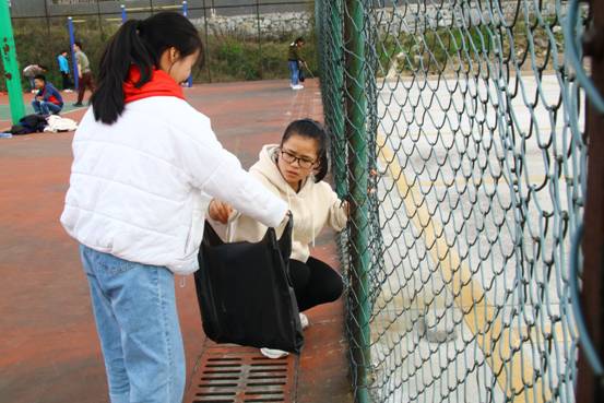 AEFC98238A5F63EB476884E21934EEEE