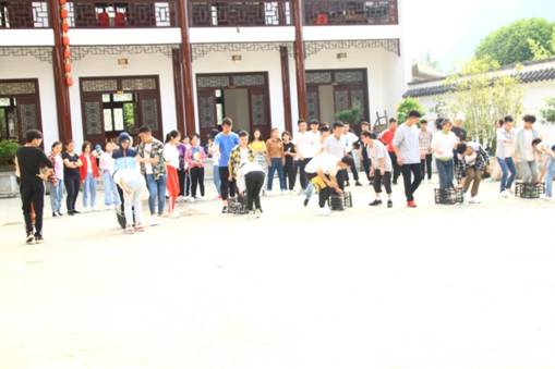 C:\Users\pc\Desktop\素质扩展活动\素质扩展户外活动\IMG_7865.JPG