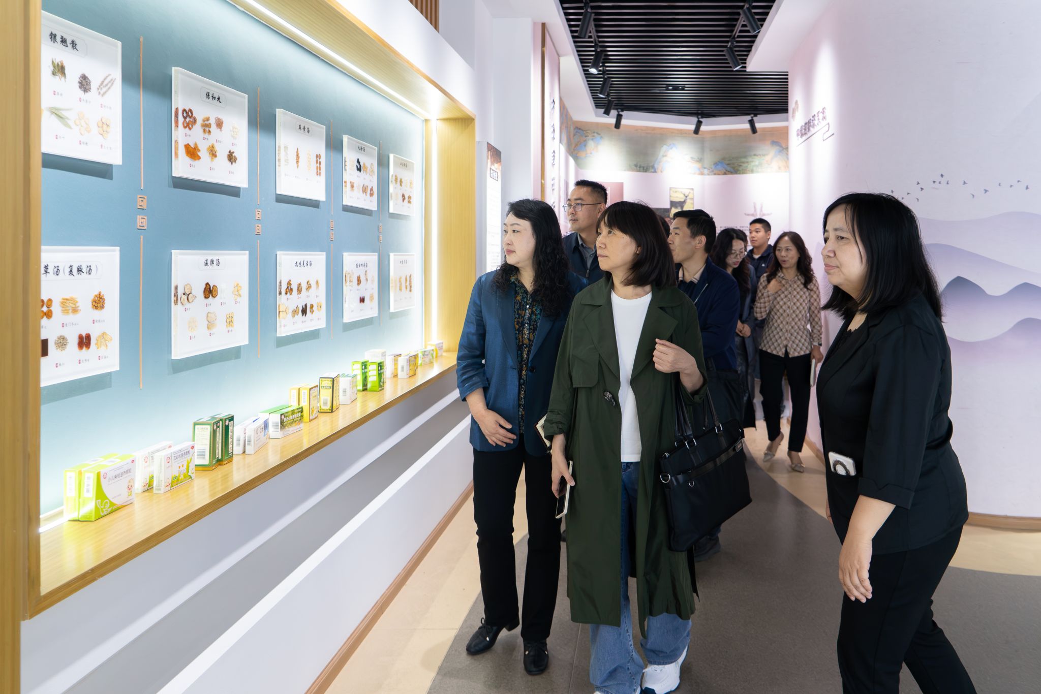 435D3